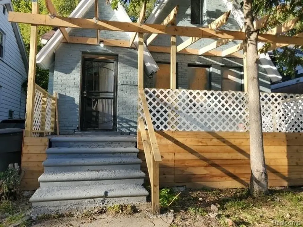 14881 Mapleridge Street Detroit City MI 48205