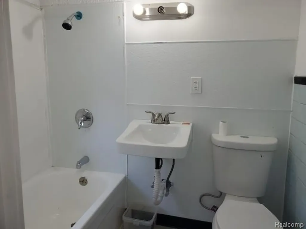 14881 Mapleridge Street Detroit City MI 48205