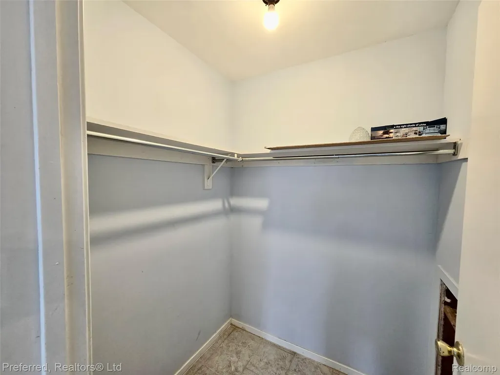 771 Clubhouse Drive Ypsilanti Charter Township MI 48197
