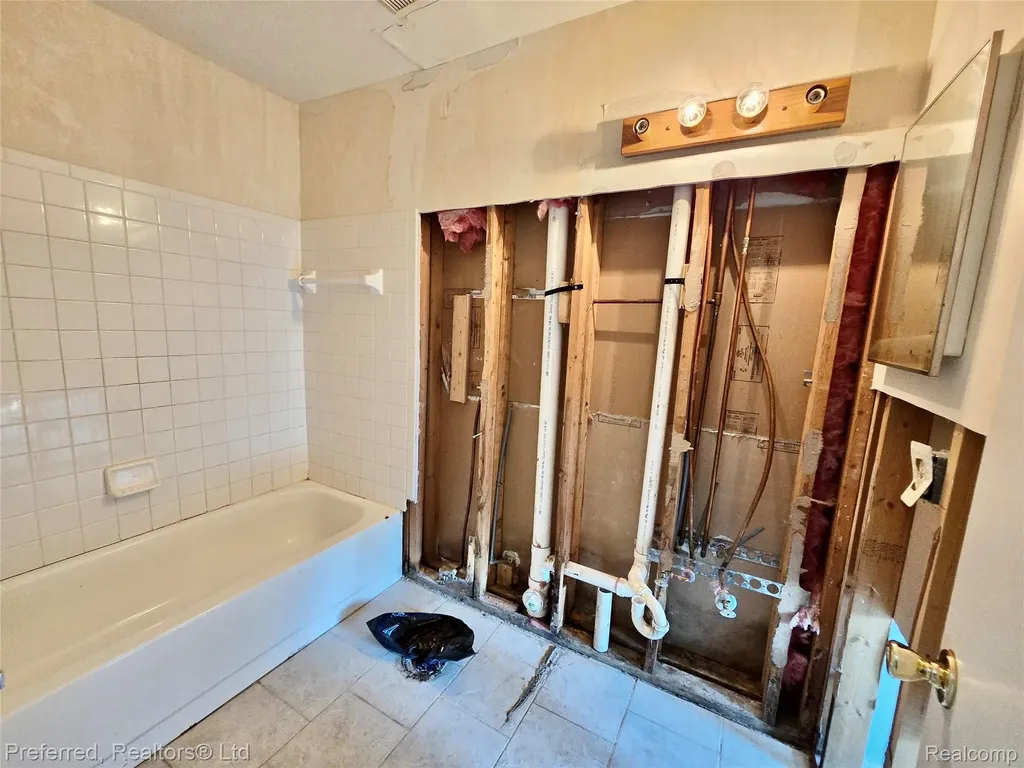 771 Clubhouse Drive Ypsilanti Charter Township MI 48197