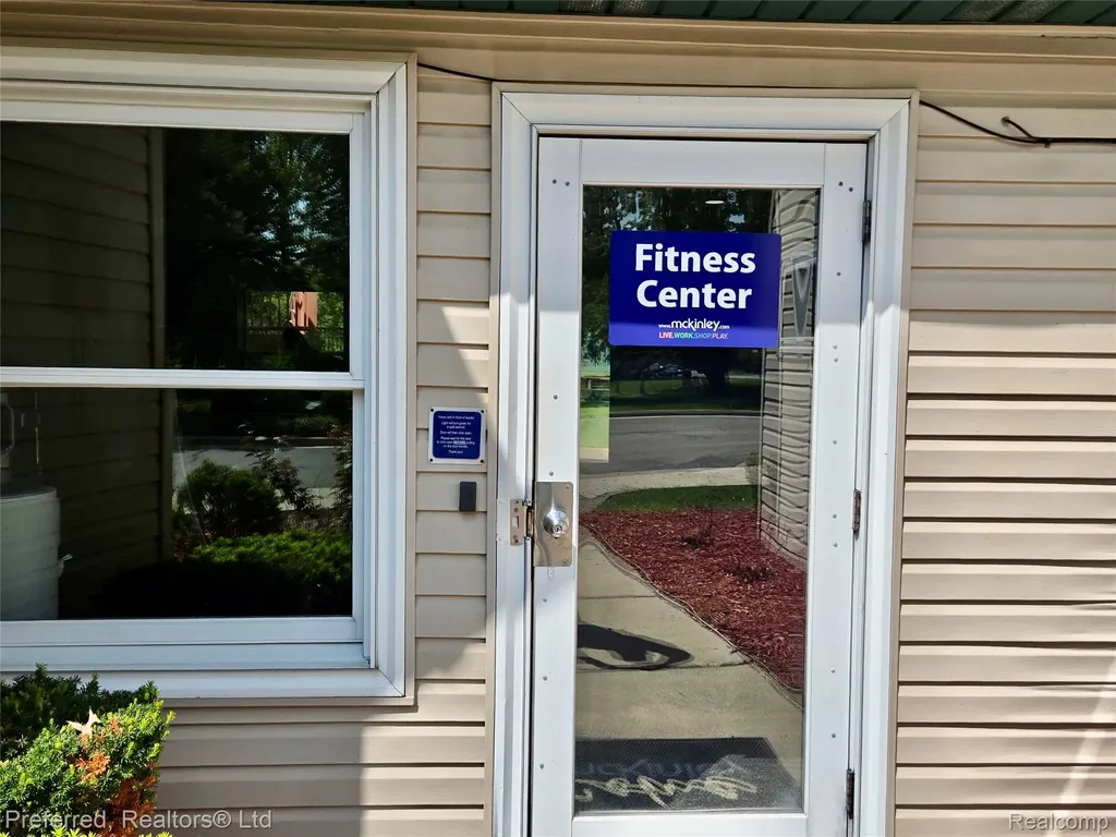 771 Clubhouse Drive Ypsilanti Charter Township MI 48197