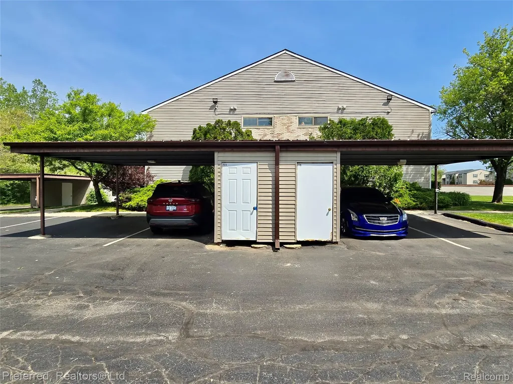 771 Clubhouse Drive Ypsilanti Charter Township MI 48197