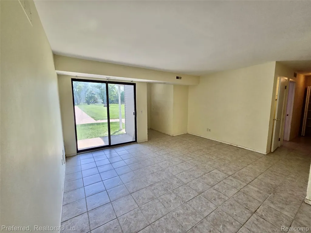 771 Clubhouse Drive Ypsilanti Charter Township MI 48197