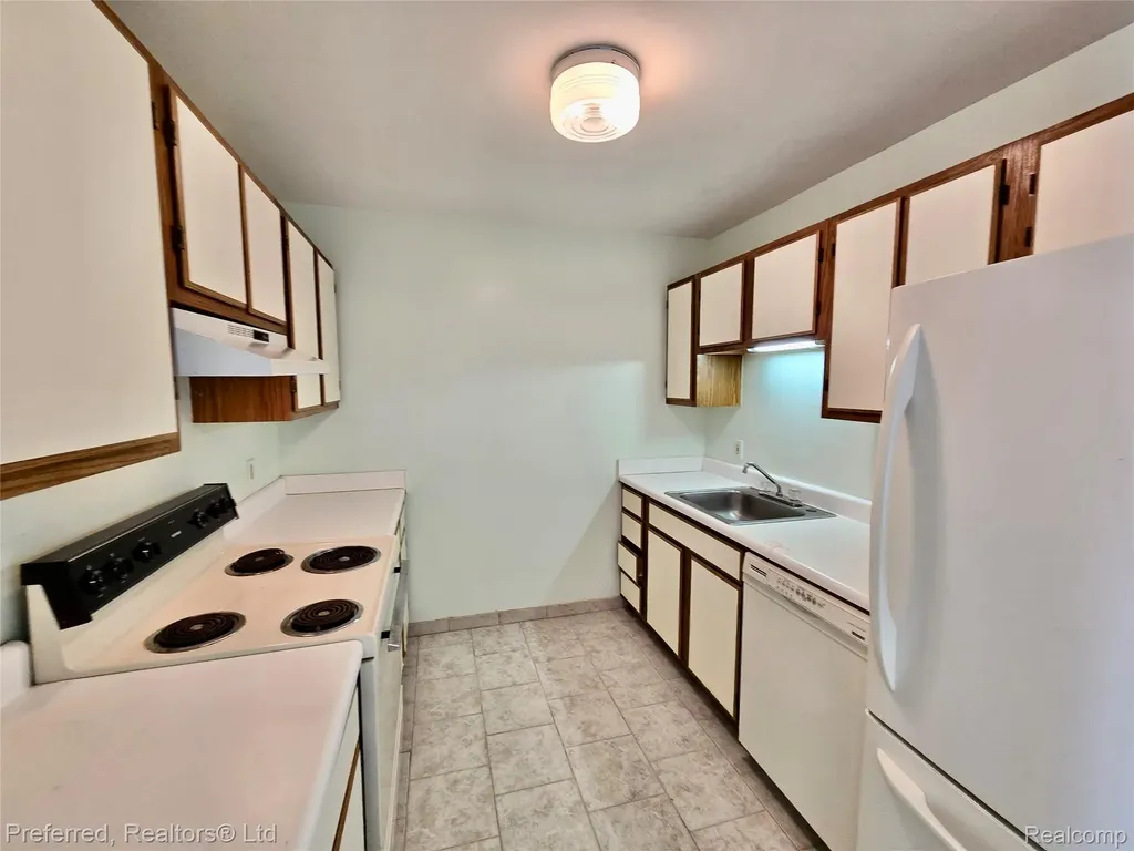 771 Clubhouse Drive Ypsilanti Charter Township MI 48197