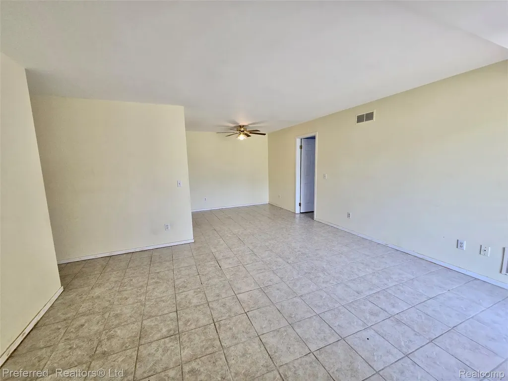 771 Clubhouse Drive Ypsilanti Charter Township MI 48197