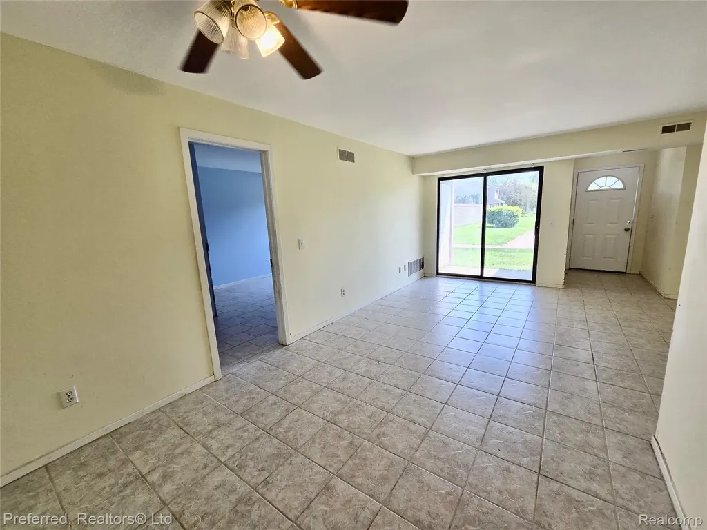 771 Clubhouse Drive Ypsilanti Charter Township MI 48197