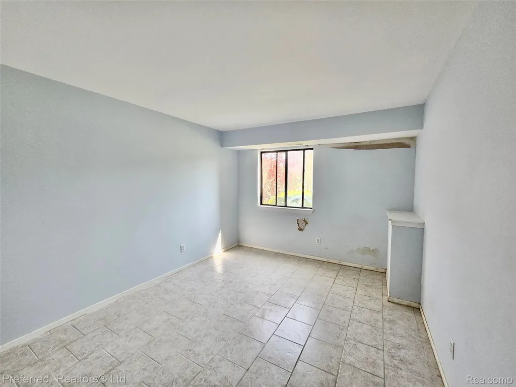 771 Clubhouse Drive Ypsilanti Charter Township MI 48197