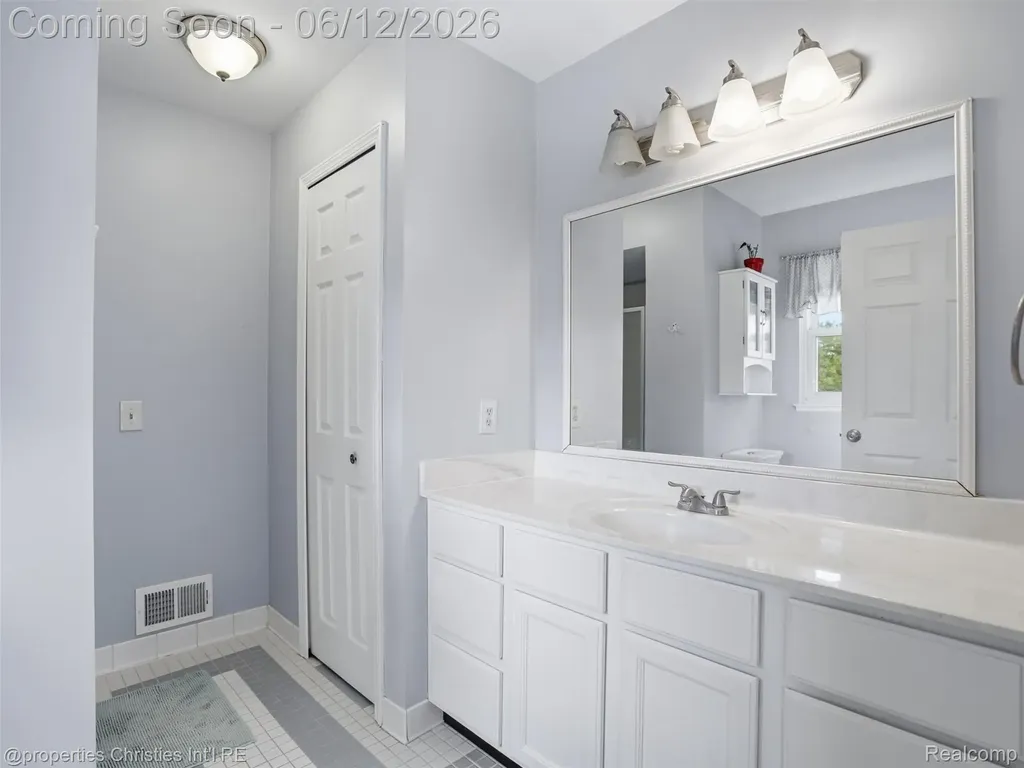 10378 Barbara Street Pinckney Village MI 48169