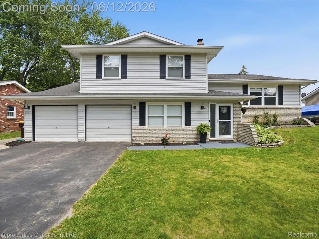 10378 Barbara Street Pinckney Village MI 48169