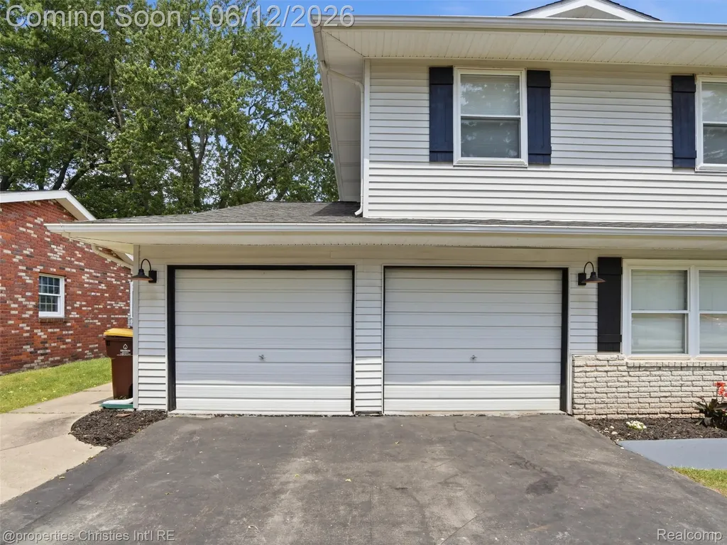 10378 Barbara Street Pinckney Village MI 48169