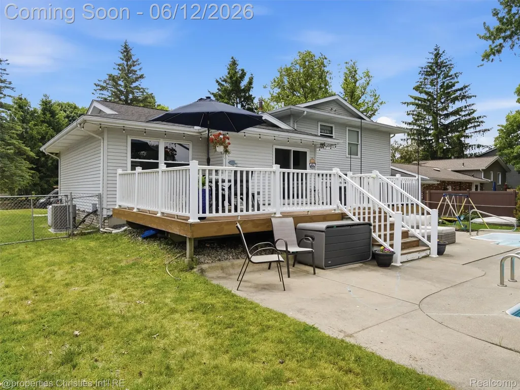 10378 Barbara Street Pinckney Village MI 48169