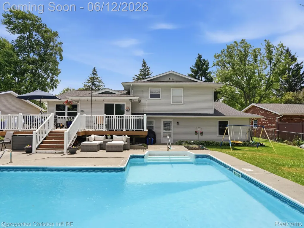 10378 Barbara Street Pinckney Village MI 48169