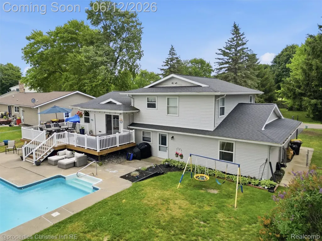 10378 Barbara Street Pinckney Village MI 48169