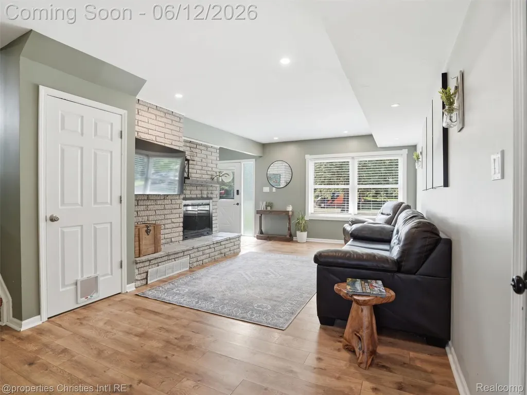 10378 Barbara Street Pinckney Village MI 48169