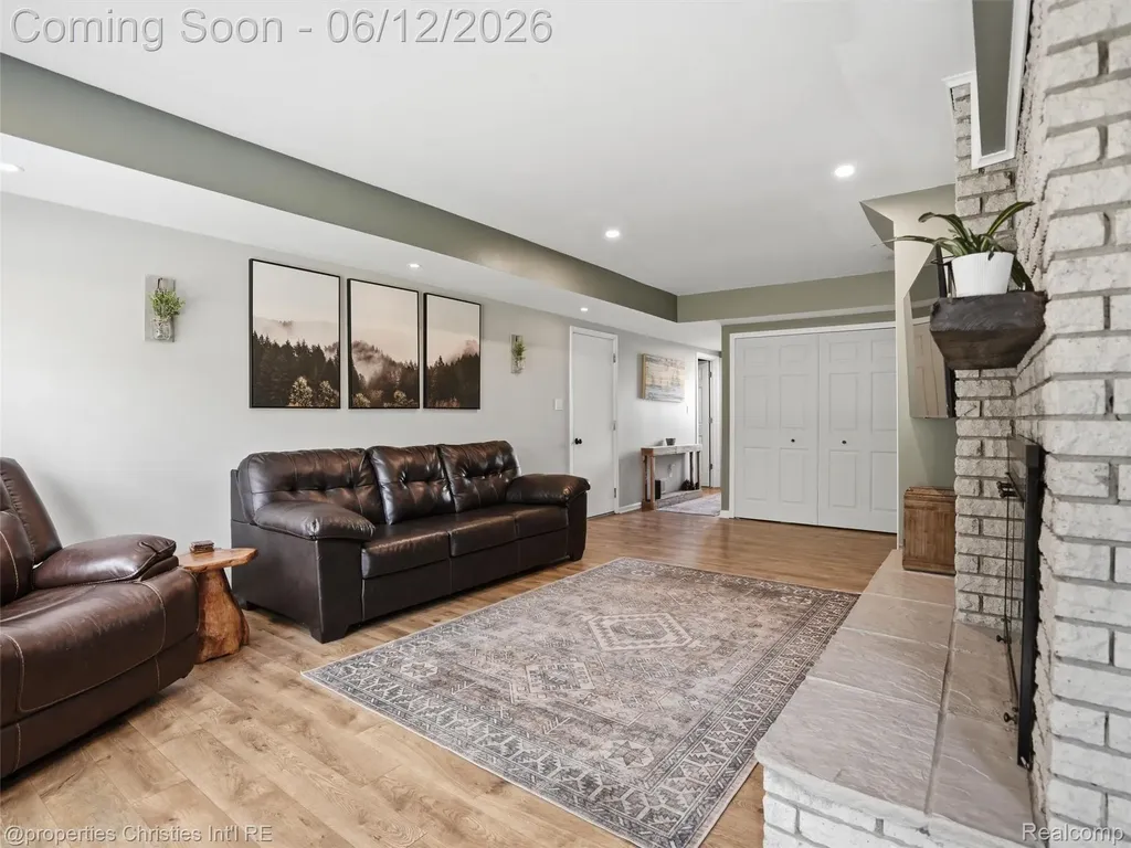 10378 Barbara Street Pinckney Village MI 48169
