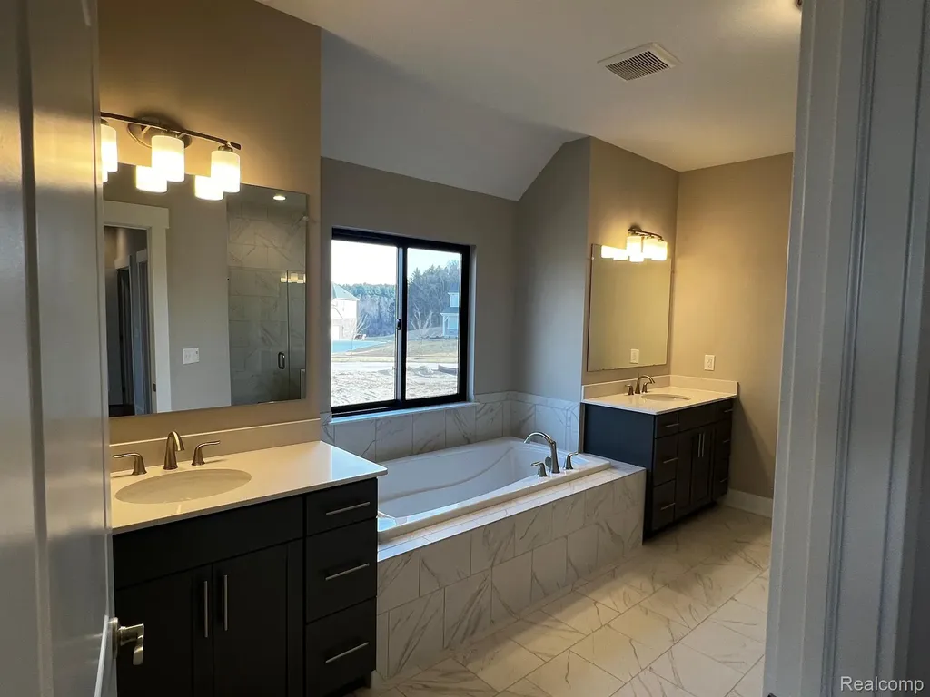 3657 Kinsley Boulevard Superior Charter Township MI 48105