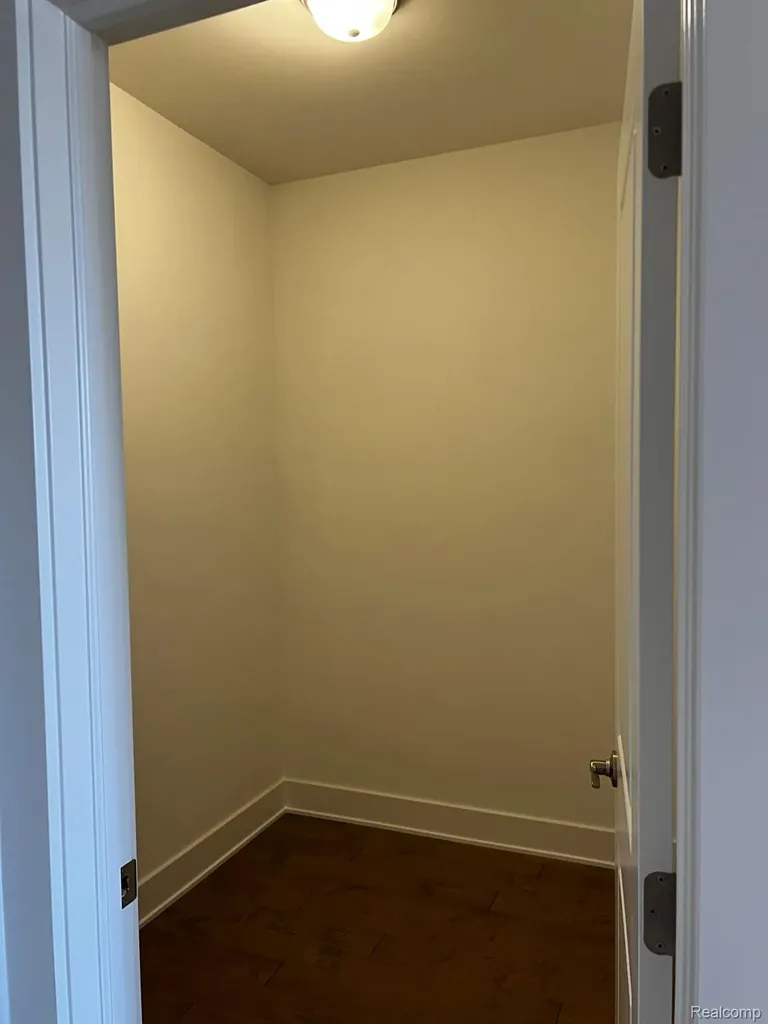 3657 Kinsley Boulevard Superior Charter Township MI 48105
