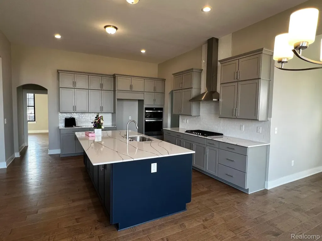 3657 Kinsley Boulevard Superior Charter Township MI 48105