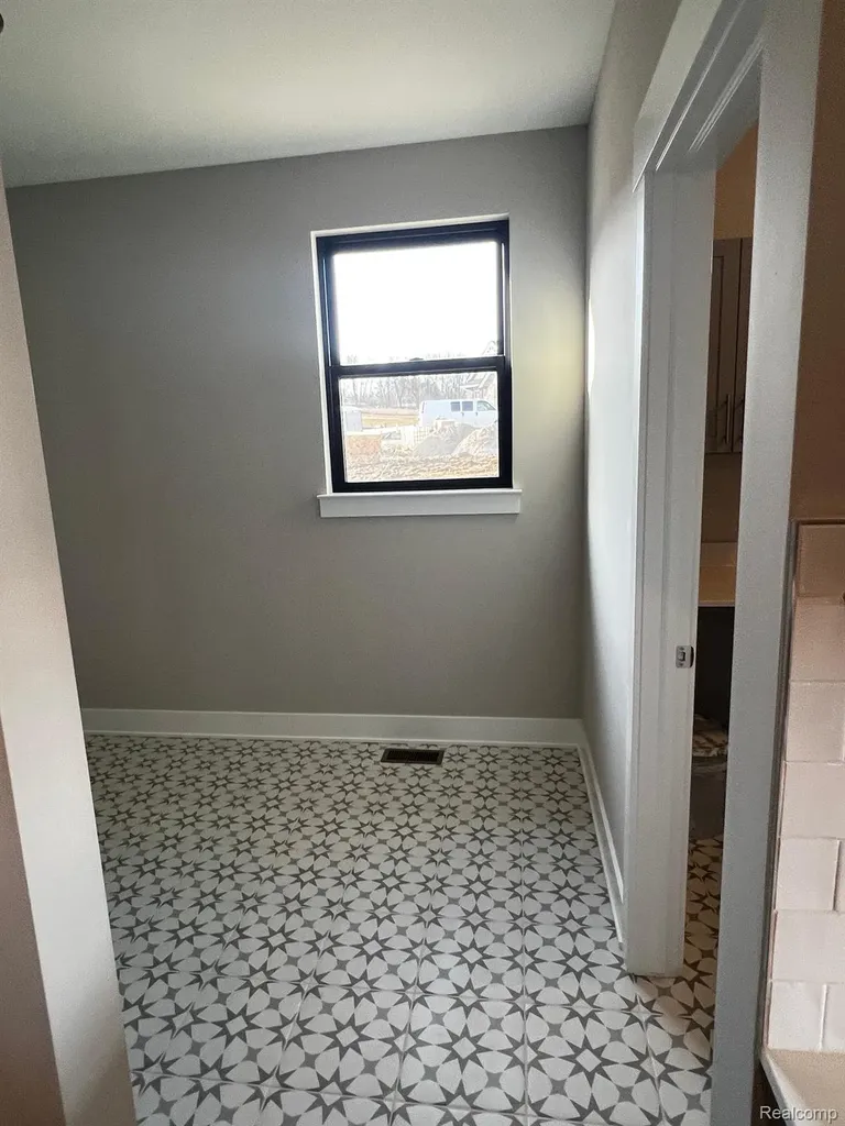 3657 Kinsley Boulevard Superior Charter Township MI 48105