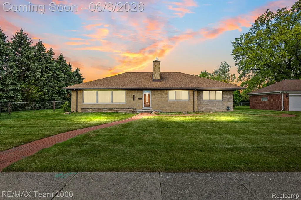111 Brentwood Drive Dearborn City MI 48124