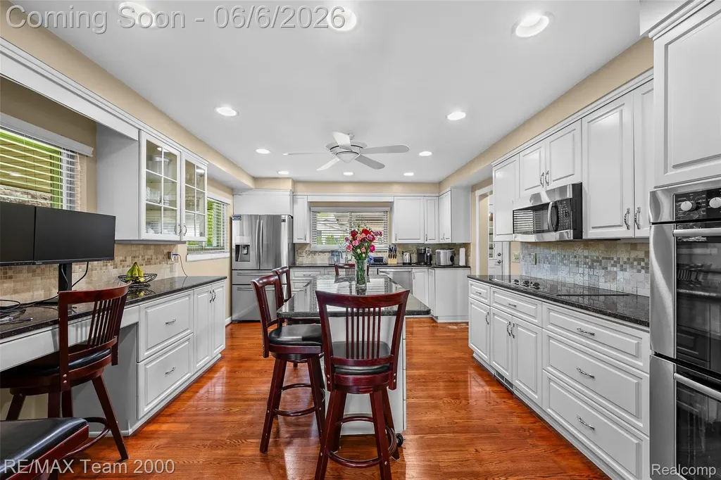 111 Brentwood Drive Dearborn City MI 48124
