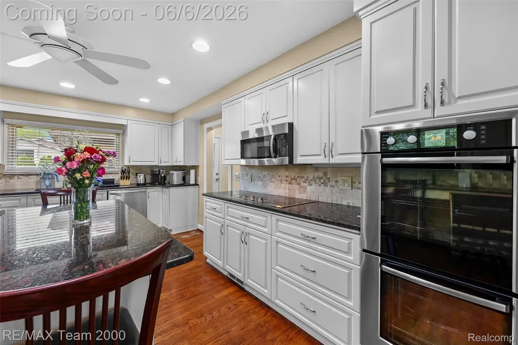 111 Brentwood Drive Dearborn City MI 48124