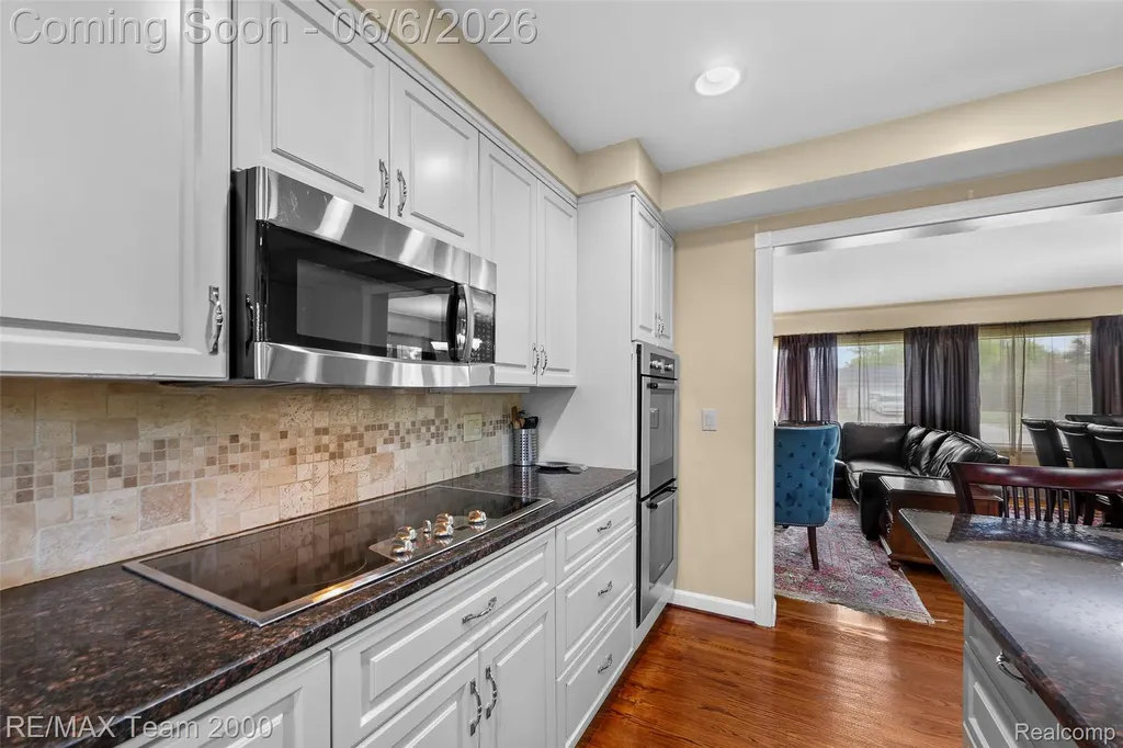 111 Brentwood Drive Dearborn City MI 48124