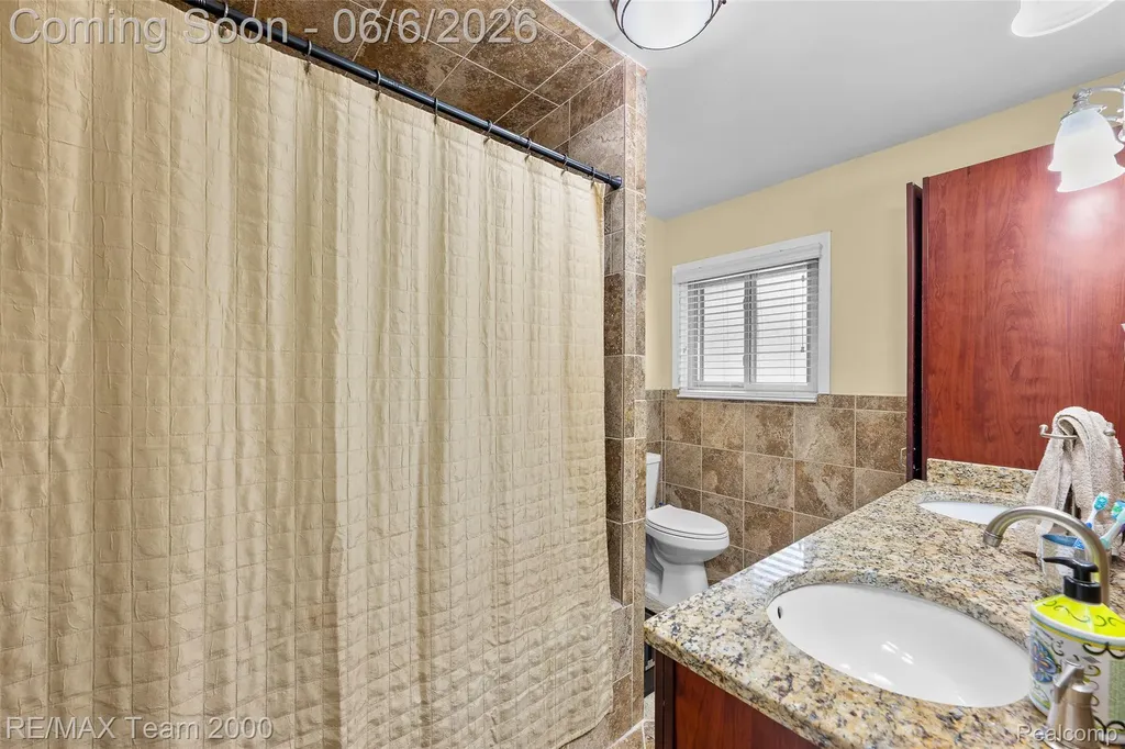 111 Brentwood Drive Dearborn City MI 48124
