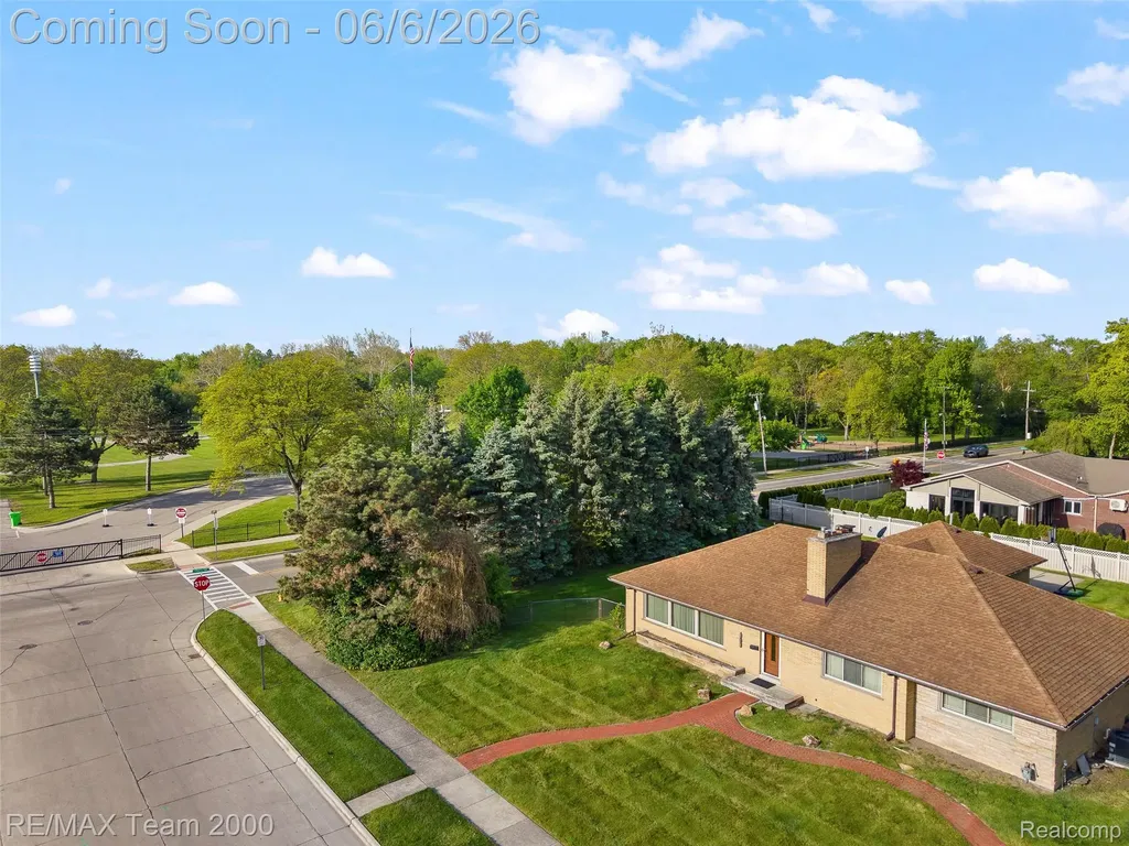 111 Brentwood Drive Dearborn City MI 48124