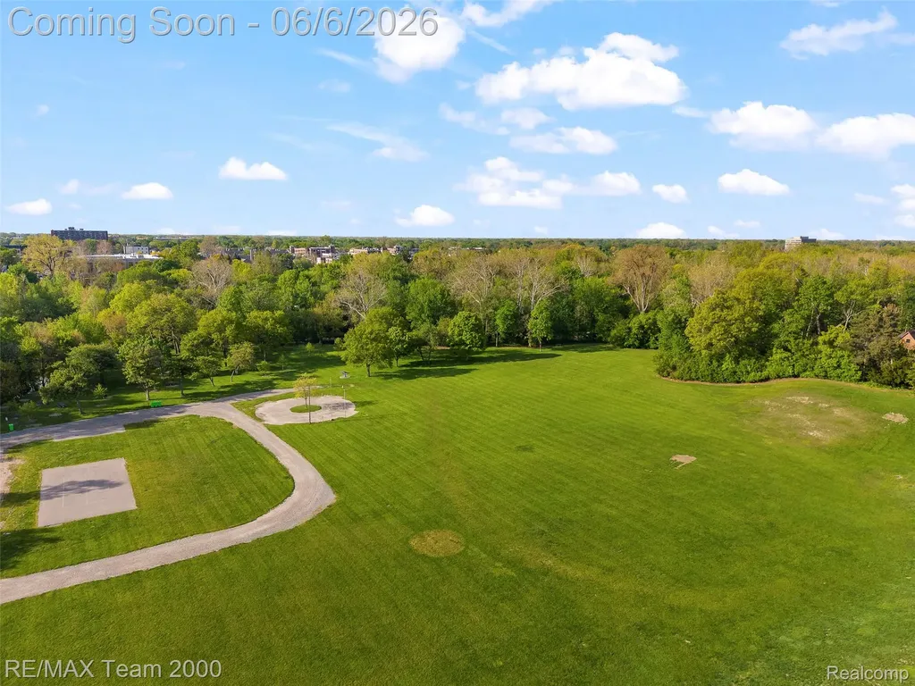 111 Brentwood Drive Dearborn City MI 48124