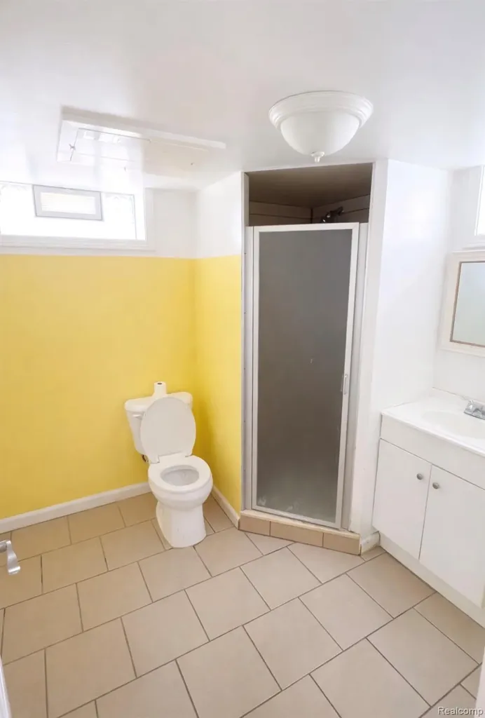 1282 Applewood Avenue Lincoln Park City MI 48146