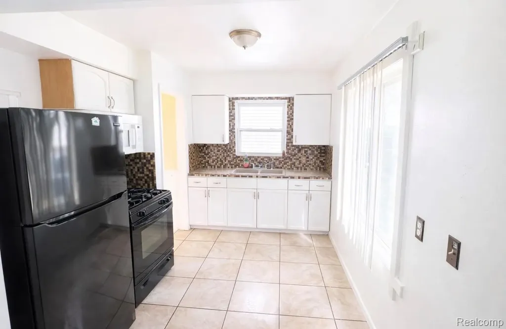 1282 Applewood Avenue Lincoln Park City MI 48146