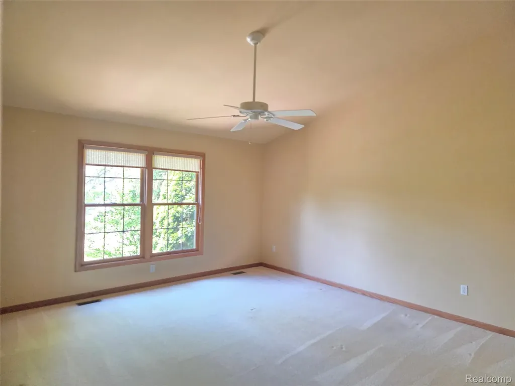 6102 Doveplum Drive Brighton City MI 48116