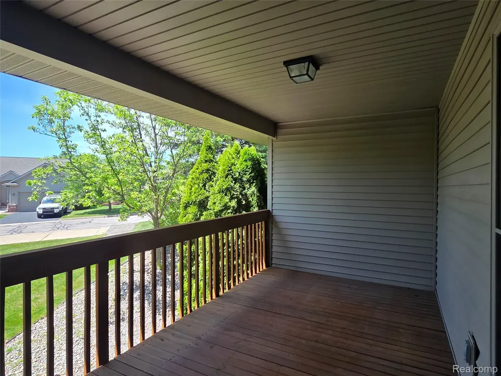 6102 Doveplum Drive Brighton City MI 48116