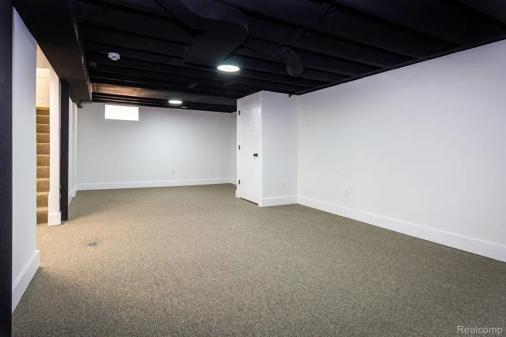 23604 Deziel Street St. Clair Shores City MI 48082