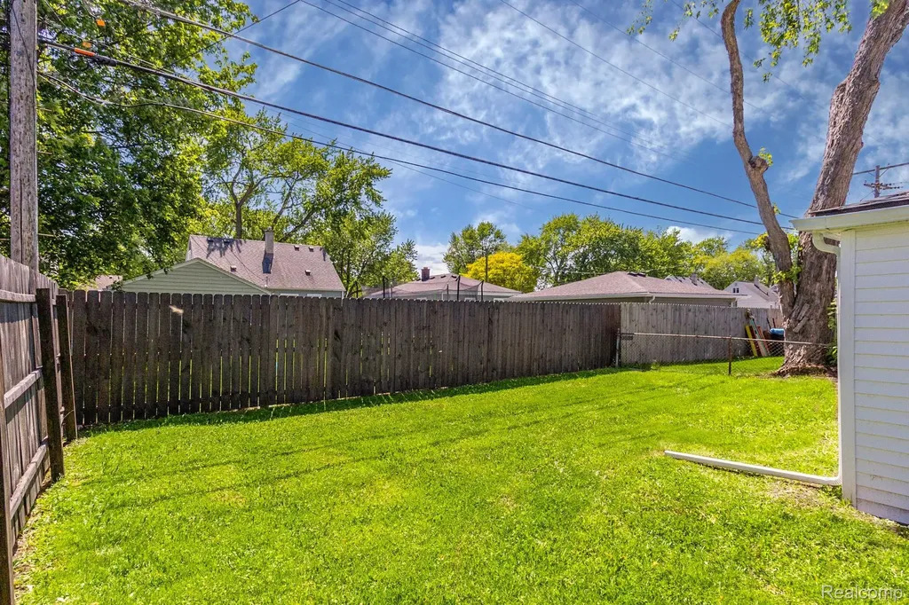 23604 Deziel Street St. Clair Shores City MI 48082