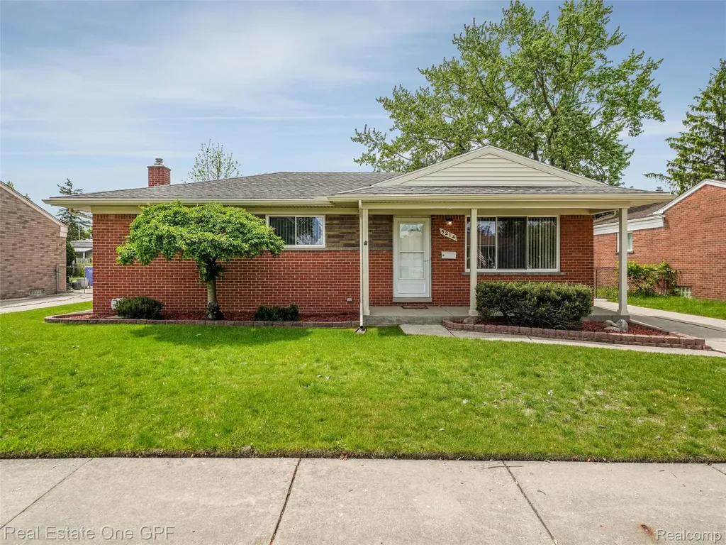 5214 Busch Avenue Warren City MI 48091
