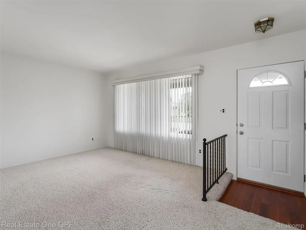 5214 Busch Avenue Warren City MI 48091