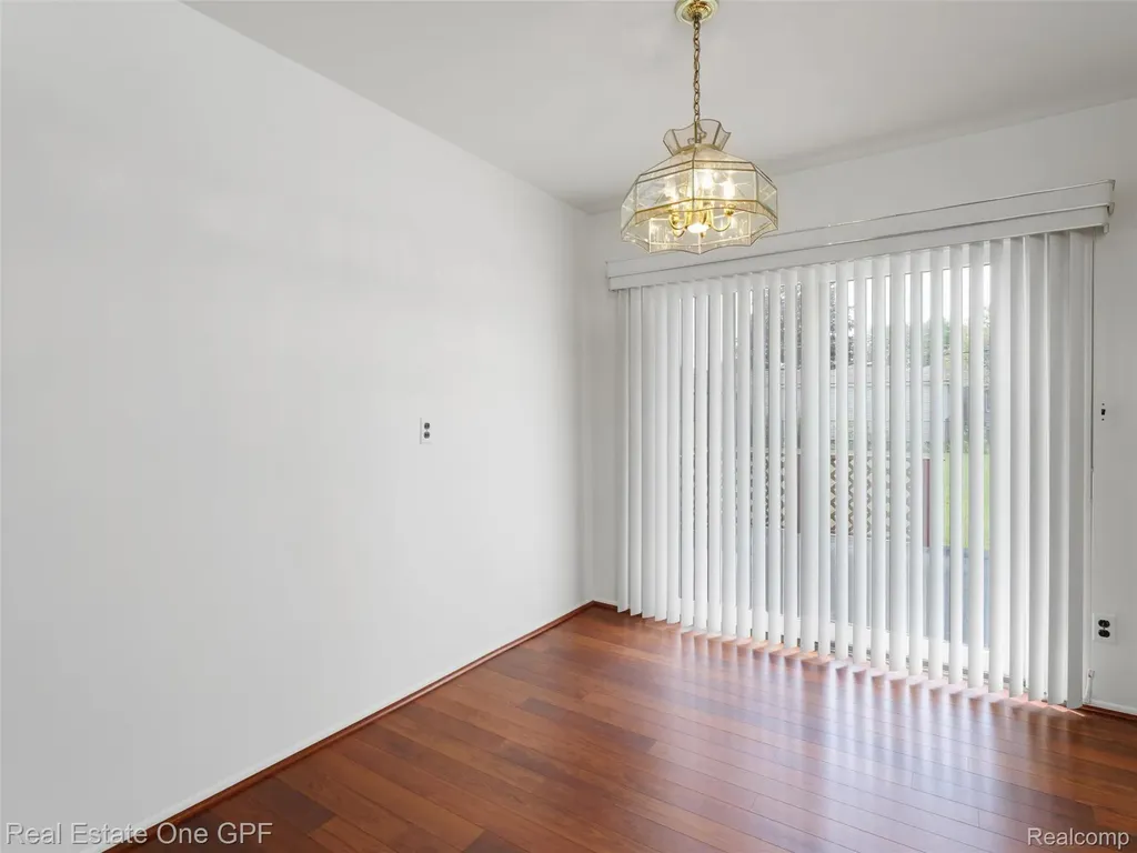 5214 Busch Avenue Warren City MI 48091