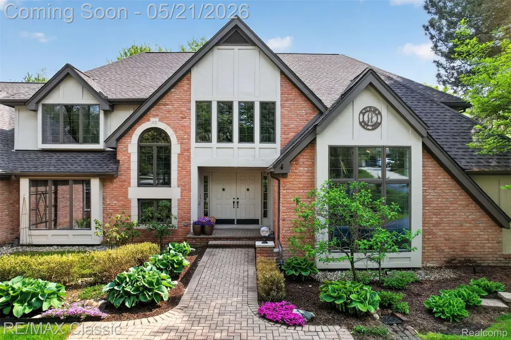 115 W Hickory Grove Road Bloomfield Hills City MI 48304