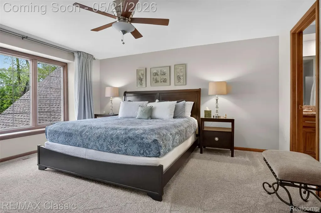 115 W Hickory Grove Road Bloomfield Hills City MI 48304