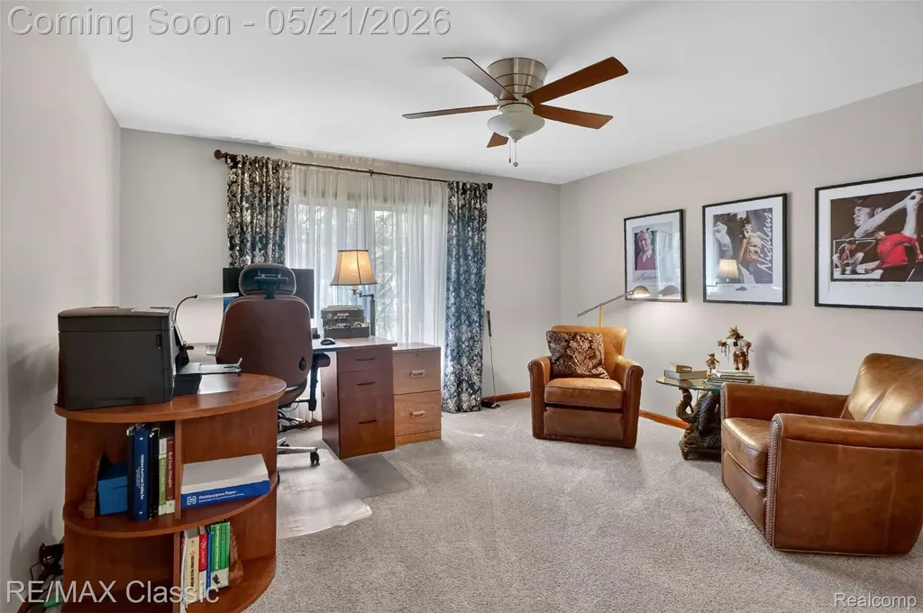 115 W Hickory Grove Road Bloomfield Hills City MI 48304