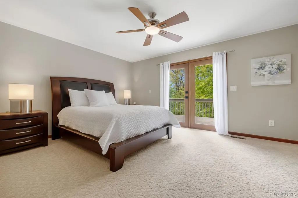 2484 Pine Hollow Trail Brighton Township MI 48114