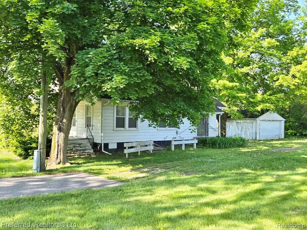 9512 Mccrone Road Augusta Charter Township MI 48160