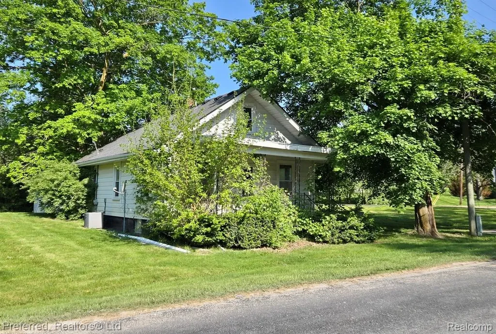 9512 Mccrone Road Augusta Charter Township MI 48160