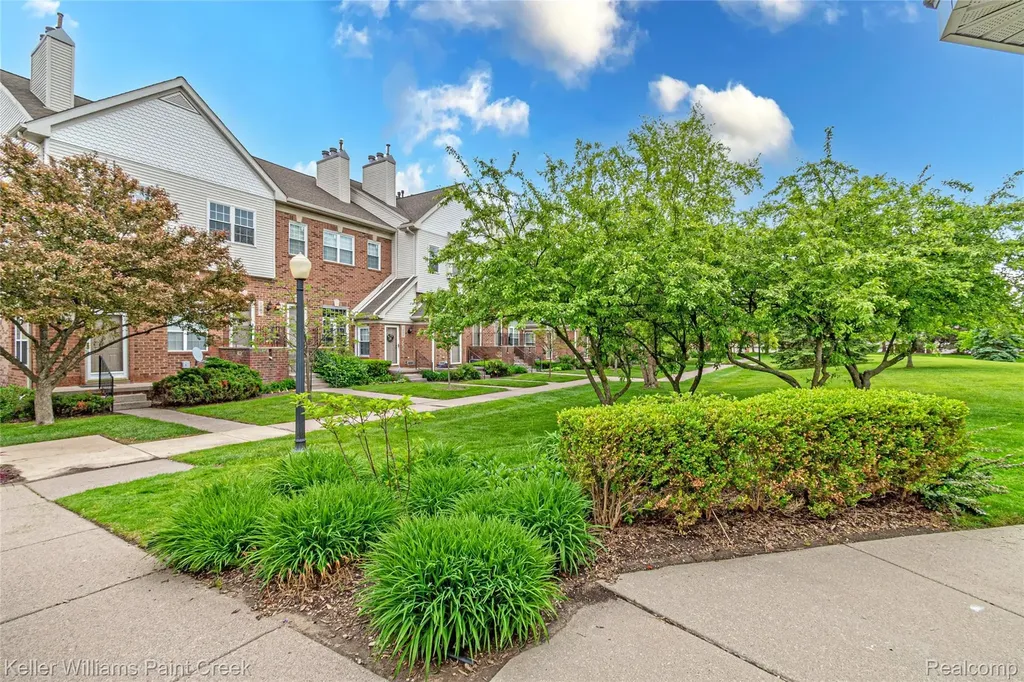 1847 Campau Farms Circle Detroit City MI 48207