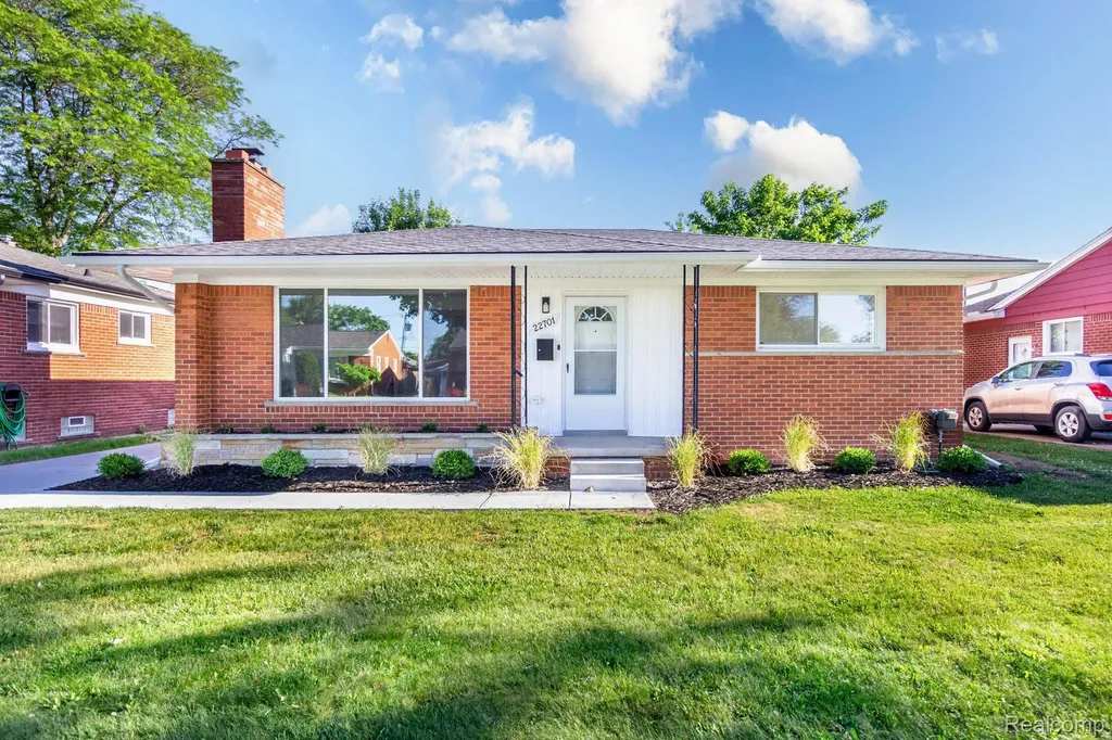22701 Amherst Street St. Clair Shores City MI 48081