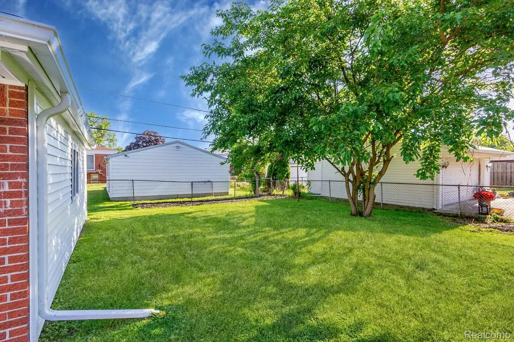 22701 Amherst Street St. Clair Shores City MI 48081