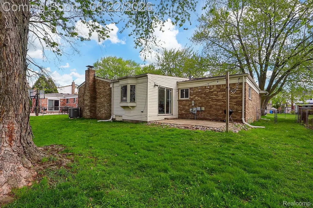 30809 Elmhurst Drive Madison Heights City MI 48071
