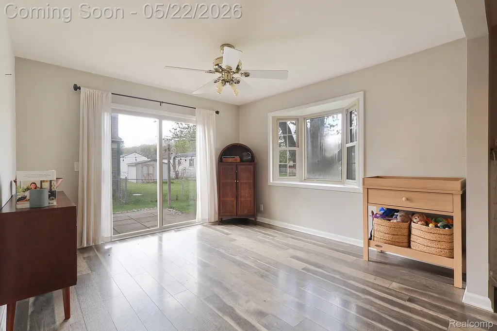 30809 Elmhurst Drive Madison Heights City MI 48071